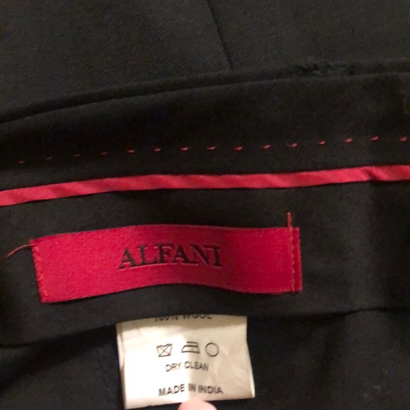 Men’s Dress Pants. - Picture 3 of 3